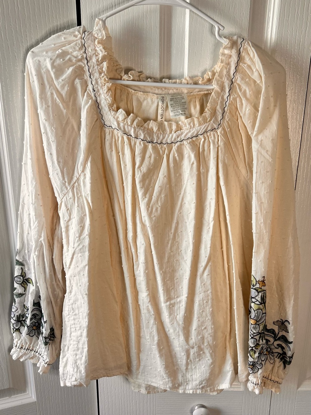Forgotten Grace Women’s Small Boho Cream Embroidered Long-Sleeve Peasant Top